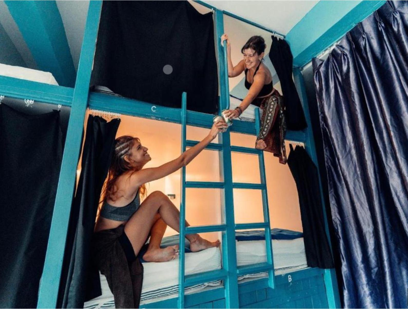 The Hangout Hostel Ao Nang Exteriör bild